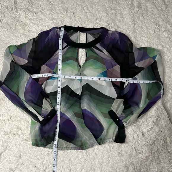 Bebe Multicolor Abstract Pattern Top - Picture 3 of 4